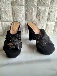 sepatu high heels wanita terbaru tinggi 11 cm