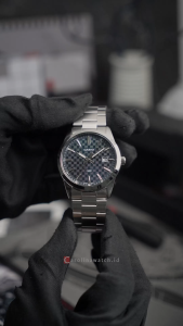 Jam Tangan Pria Casio MTP-VD03D-2A Black Dial Silver Stainless Steel Band