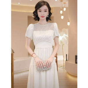 ชุดเดรสยาวทรงเข้ารูปสีขาวสไตล์ฝรั่งเศส สำหรับผู้หญิงในช่วงฤดูร้อน ชุดราตรียาวเอวสูงระดับไฮเอนด์ ชุดแฟชั่นสุดหรู