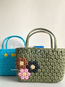 Handwoven Natural Rattan Handbag Fashionable Retro Beach Bag Hexagonal Knot Design Utility Basket Bag for Daily Use