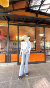 Celana Cutbray Jeans Highwaist Wanita Bahan Melar Terlaris 2023