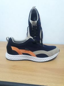 sepatu sneakers sport pria
