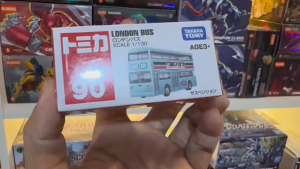 Mô Hình Xe Sắt Tomica Số 90 Xe Buýt Hai Tầng Luân Đôn Takara Tomy Bản Châu Á
