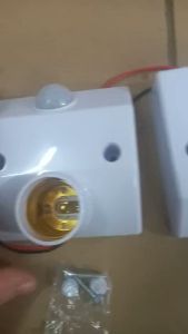 Đuôi đèn cảm biến chuyển động E27 TÙY CHỈNH BẰNG NÚT GẠT đui đèn cảm ứng