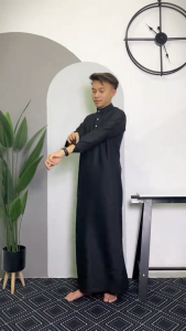 NEW ARRIVAL 2025 / Muslim Men Jubah Exclusive Stand Collar Jubah Long Sleeves Jubah Raya for Men’s