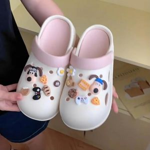 Wulove สต๊อกแน่น รองเท้าหัวโตแฟชั่นทรงสวย สวมสบายน้ำหนักเบา สวมสบาย ทรงชิคๆไปเลย มีให้เลือกหลากหลายสีสัน งานสวยมาก ฟรีตัวติดการ์ตูน เซ็ทน้องหมา น่ารักๆๆให้ไปอิ๊ก รีบมาตำกันด่วน