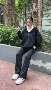 ชุดเซ็ทตัวดังสวยๆ ใส่คาเฟ่ ทรงหลวม ปั้มลายตัวอักษรนูน สไตล์เกาหลี ฮิปฮอป เสื้อแจ็คเก็ตผู้หญิง เสื้อกันหนาวแขนยาวมีหมวก มีฮู้ด TZ92