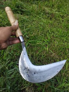 alat untuk pertanian arit rumput baja asli super tajam buatan Garut Jawa barat