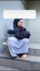 Desain CuddleMe Cover: Baju Menyusui Nyaman untuk Ibu di Tempat Publik