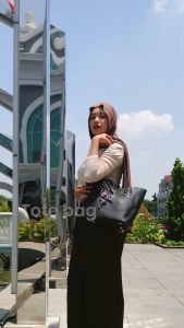 MOCO Fashion Shoulder Bag Wanita Tas Selempang Kecil Cantik Kondangan Terbaru Y031