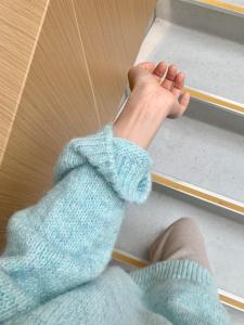 เสื้อสเวตเตอร์ถักคอตั้งแขนยาวหลวมๆ สไตล์เกาหลี ทรงหลวมๆ แขนยาว คอกลม ทรงหลวมๆ สำหรับผู้หญิง