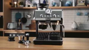 Delonghi La Specialista Arte - Pump Espresso Coffee Machines EC9155 (EC9155.MB)