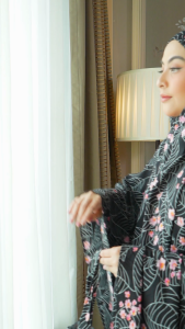 Mukena Zianisa x tazbiya mukena dewasa rayon Freesia Black