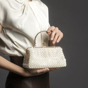 Luxury Designer Clutch Purse: Handmade Pearl Decoration & Banquet Bags