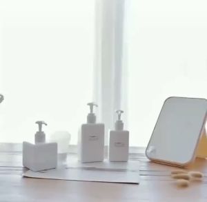 กระจกตั้งโต๊ะ กระจกตั้งโต๊ะทรงสี่เหลี่ยม กระจกแต่งหน้า กระจก กระจกมินิมอล กะจก กระจกย่อ กระจกน่ารักๆ กระจกเซลฟี่ กระจกมีขา กระจกพกพา