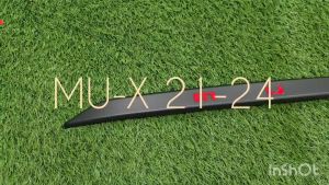 คิ้วฝากระโปรงท้าย คิ้วท้าย สีดำด้านโลโก้แดง Isuzu Mu-x Mux 2021 2022 2023 2024 2025 ใส่ร่วมกันได้ทุกปี R