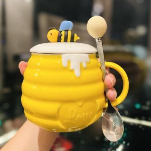 Attractive Bee Pattern Ceramic Mug Large Capacity