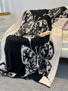 French High-End Butterfly Knitted Velvet Blanket Half Velvet Nap Blanket Bed Decor Soft Velvet Blanket Warmth All Seasons