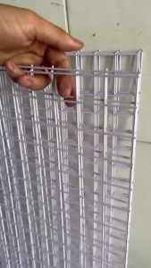 ( Khổ rộng 50cm x dài 1m ) Lưới sắt treo phụ kiện ô vuông 3cm 5cm sợi 2.5ly chất lượng TỐT