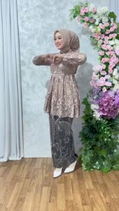 Setelan Kebaya Tunik Mayden Payet: Outfit Kekinian & Elegan untuk Wisuda, Nikah & Pesta