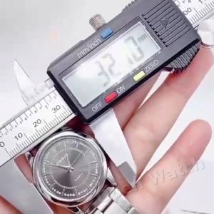 นาฬิกาข้อมือ ผู้หญิง ประดับเพชรรอบวงหน้าปัดใน สายเลท ขนาด 32MM แถมฟรีพร้อมกล่อง