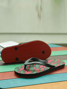 รองเท้าแตะยางชายหาดแบบสวมสบายสำหรับผู้ชายในช่วงฤดูร้อน รองเท้าแตะแบบสวมสบายสไตล์เกาหลี รองเท้าแตะชายหาดแบบสวมสบาย