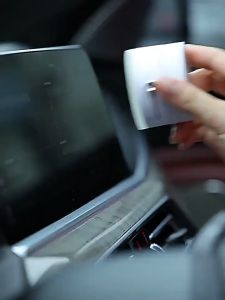 Giá đỡ điện thoại ô tô hút chân không siêu chắc chống rung lắc - A2