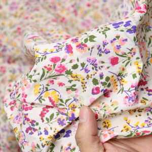 ผ้าคอตต้อนทีซี Cotton TC ลายดอกนนทรี ดอกตีนเป็ด และดอกทิวลิป หน้ากว้าง 44 นิ้ว ผ้าเมตร ผ้าหลา