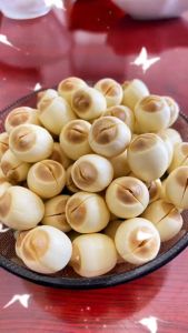 Hạt sen sấy khô Lets Nuts hộp 500g công nghệ sấy hiện đại giữ lại độ tươi mới bùi béo của hạt sen dùng chưng yến nấu chè làm thức ăn