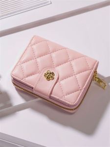 2024 New Women's Wallets: Accessible & Stylish Purse Options