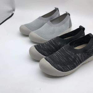 QINGSHUI Sepatu Flat Slip-On Wanita yang Nyaman