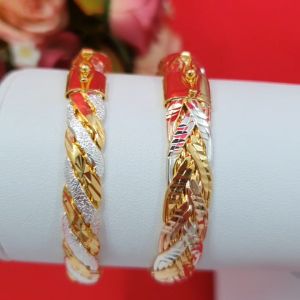 กำไลคลิปล็อคเปียจิกสลับตัดลาย 2K 3K สามกษัตริย์ เส้นผ่านศูนย์กลาง 5.5 cm ใส่อาบน้ำได้ ทองไมครอนทองชุบ