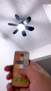JUMBO Ceiling Light Fan E27 Socket LED Remote Control 3-Speed Wind 3-Color Light 6 Blades 2-in-1 for Living Room Bedroom Bathroom Kitchen 42CM/52CM