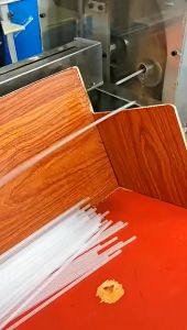 Dekorasi Pesta dengan Balon: Menggunakan Stick Balon & Cup Stand