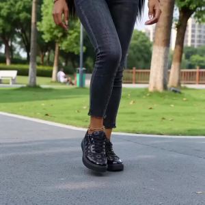 Giày Chạy Bộ Nữ Thời Trang Xuân/thu Kiểu Dáng Thoải Mái Đế Bằng Chất Liệu Da PU Đế Cao Su Kiểu Dáng Thời Trang Đầu Tròn.