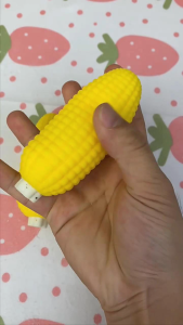 ผลไม้จำลอง ช่วยคลายเครียด และน่ารัก ถั่วลิสงนิ่มเหนียวขนาดใหญ่ บีบด้วยมือ ของเล่นคลายเครียดและดีดกลับ คนดังทางอินเทอร์เน็ต