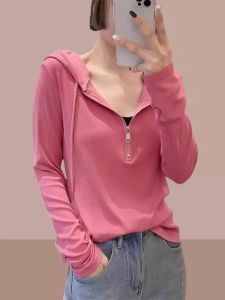 Fashionable Casual Style Womens Long Sleeve T-Shirt with Hat Short Style Base Shirt Youthful Looking Good for Spring Autumn