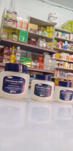 Apollo Petroleum Jelly for Dry Skin -  Body Moisturizer - Protectant