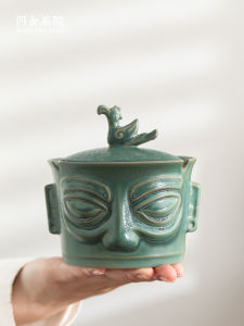 Ss-1019 เตาบุหรี่ลายนกทองแดงโบราณ ดีไซน์สร้างสรรค์ พร้อมฝาปิด ป้องกันควันบุหรี่พุ่งขึ้น สไตล์ย้อนยุค สำหรับใช้ในบ้าน ห้องนั่งเล่น ของขวัญระดับไฮเอนด์