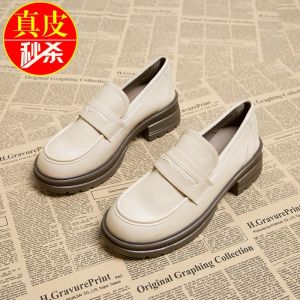 รองเท้า Loafers หนังแท้สำหรับผู้หญิง ฤดูใบไม้ผลิ 2025 รองเท้าส้นหนาแบบใหม่ ส้นสูงปานกลาง ทรงหัวมน รองเท้าลำลอง สไตล์อังกฤษ
