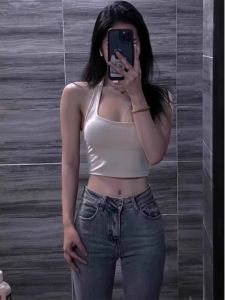 เสื้อกั๊กสายเดี่ยวคอวีสไตล์อเมริกันสำหรับผู้หญิงในช่วงฤดูร้อนพร้อมแผ่นเสริมหน้าอก เสื้อชั้นในแบบสวมด้านใน เสื้อโยคะ ชุดกีฬา ชุดกีฬา