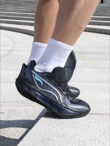 Ultra Light Spiker Original Basketball Shoes: Men's Super Light Running Jogging Sneaker