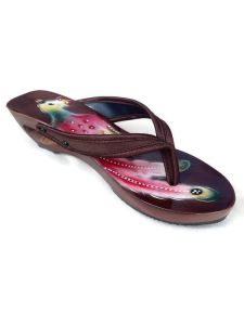 sandal kayu wanita/Kelom geulis japit ukir Merak/sandal japit wanita
