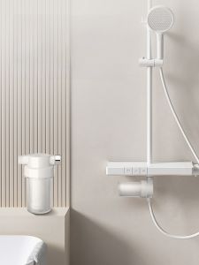 Shower Filter Bath Home Use Showerhead Activated Carbon Pre-Filter Top Spray Bathing Water Purifier Removes Chlorine Improves Water Quality