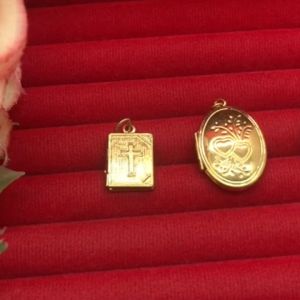 จี้ล็อกเก็ต รูปสี่เหลี่ยม วงรี หัวใจ สีทองเค ใส่กับสร้อยได้หลายแบบ จี้ห้อยคอ แฟชั่น ดีไซน์น่ารัก รูปถ่ายจากสินค้าจริง