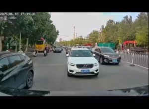 กล้องวิดีโอ 4K พร้อม WIFI สำหรับการขี่จักรยาน กล้องพกพาขนาดเล็ก พร้อมคลิปหนีบ