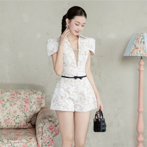 Đồ Bay Dập Thêu Ren Tinh Tế Giúp Gầy Pháp