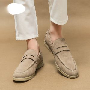 รองเท้าหนังผู้ชายแบบลำลองสไตล์อังกฤษ รองเท้าหนังนิ่มแบบสวมสบาย ทรงหัวมน ด้านล่างยาง ฤดูใบไม้ผลิและฤดูใบไม้ร่วง