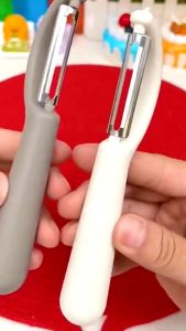 Pengupas Kentang Wortel Buah Sayur Stainless Steel Tajam & Peeler Serbaguna