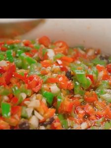 （湖南特产）下饭菜 Hunan Specialty Farmhouse Homemade Chili Sauce Extra Spicy Green and Red Chopped Pepper Bibimbap 280g Bottle